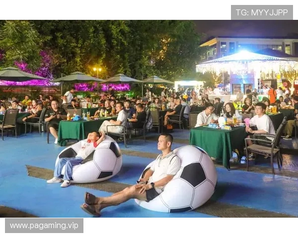 欧洲杯关键三分命中瞬间引爆全场球迷欢呼震撼人心激情释放沸腾时