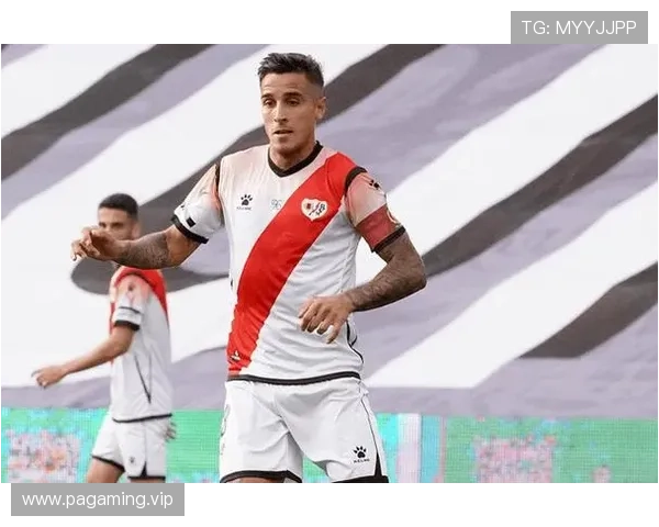 西甲半场阿拉维斯落后巴列卡诺西斯闪击霍尔丹失点错失良机关键时刻